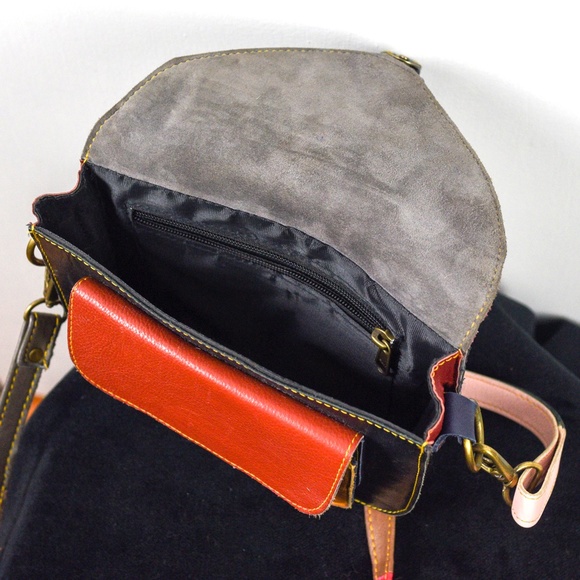 Multicolored leather handbag from South Africa - Picture 4 of 7